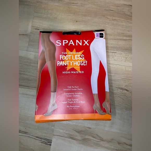 NIB SPANX Original Shaping High-Waisted Footless Sheers Capri Length in Black - Picture 4 of 4